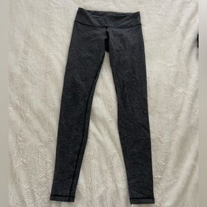 Lululemon Athletica Gray Patterned Leggings